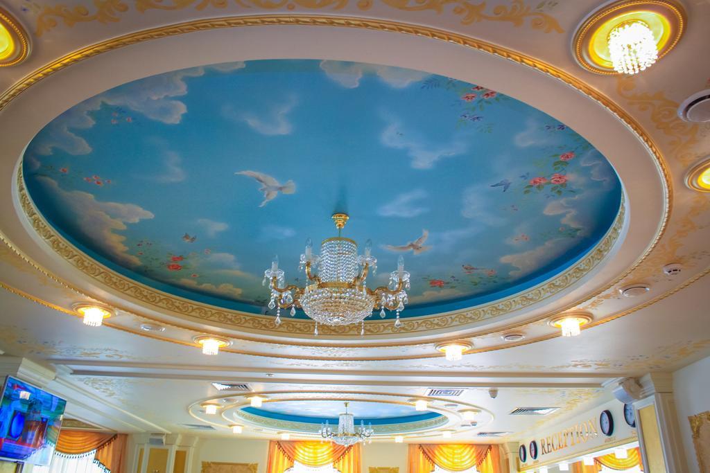 Korona Hotel Yaroslavl Buitenkant foto